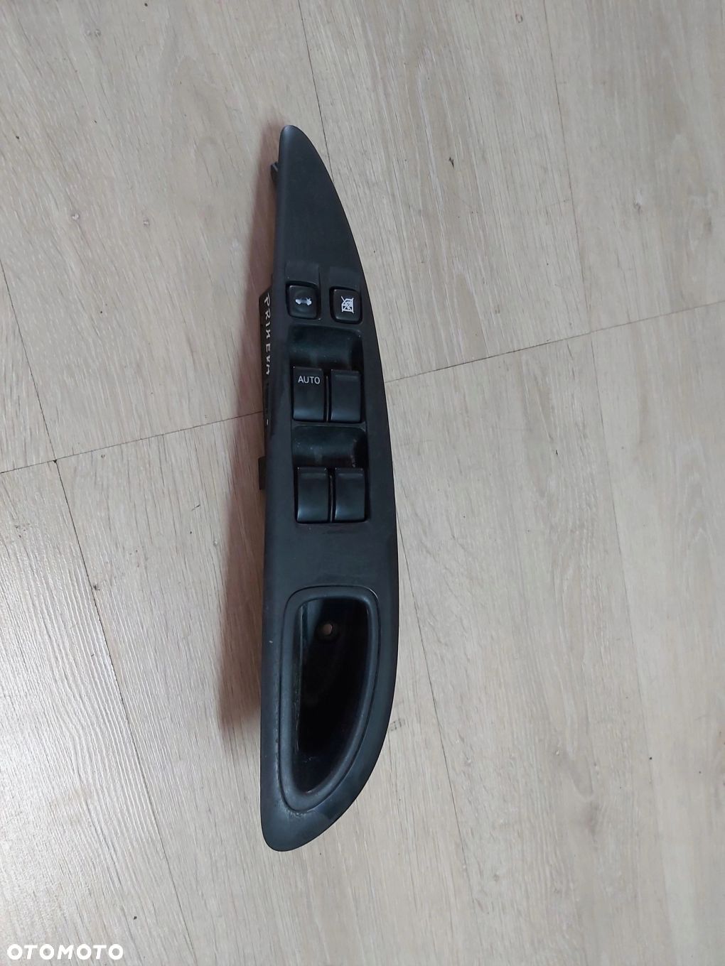 Nissan Primera P12 panel przełącznik szyb lewy przód 25401-AV640 - 1