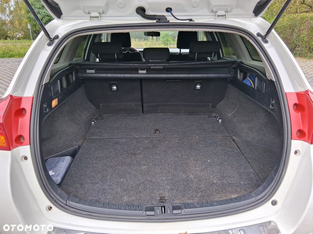 Toyota Auris 1.8 HSD Luna - 8