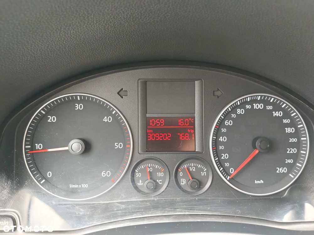 Volkswagen Golf 1.9 TDI Comfortline - 26