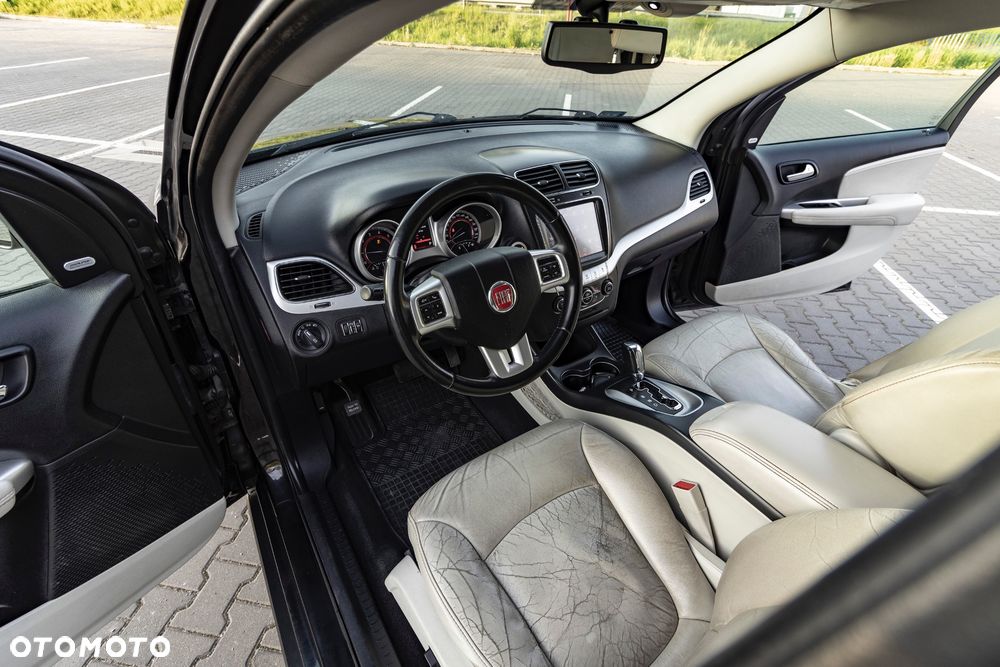 Fiat Freemont 3.6 V6 Lounge - 32