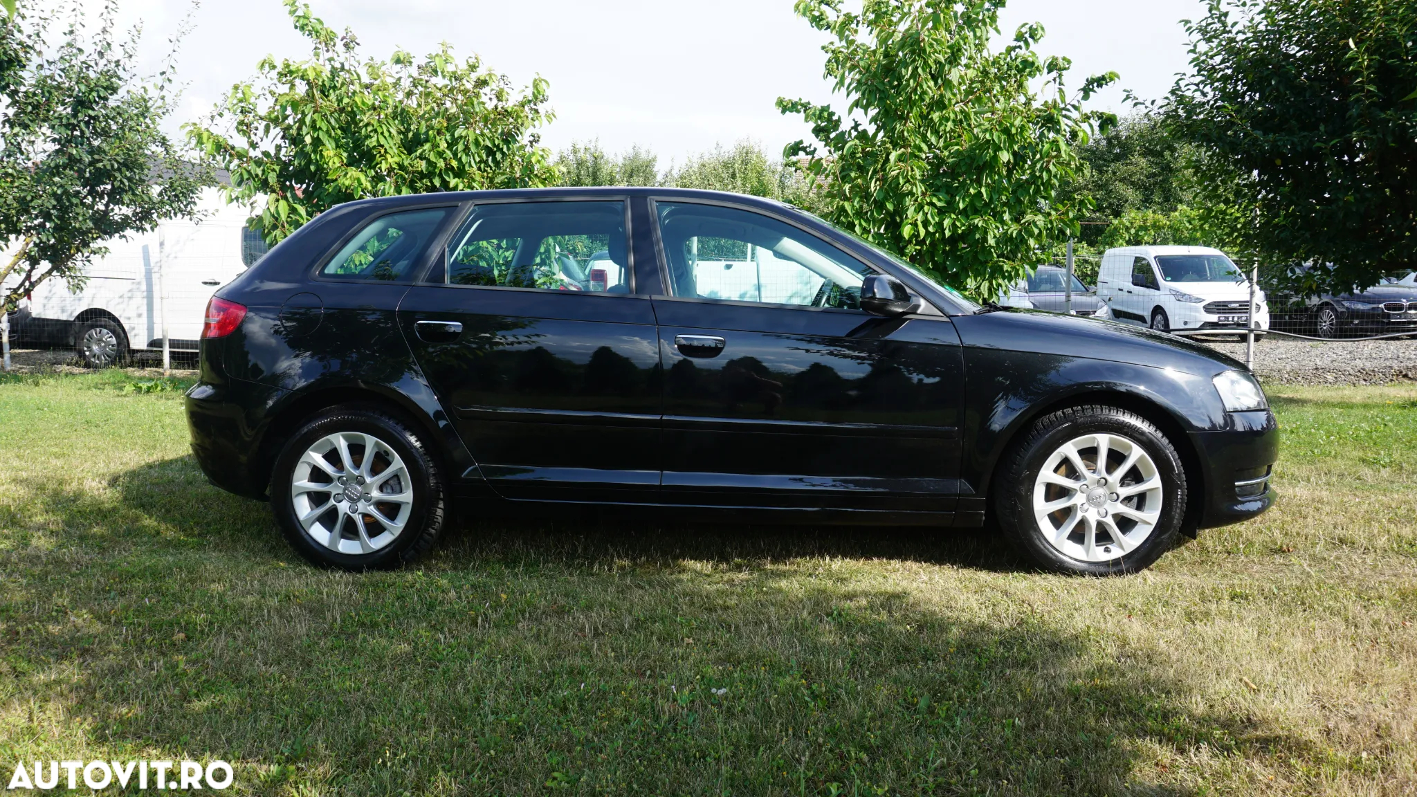 Audi A3 1.6 TDI Sportback DPF S tronic Attraction - 3
