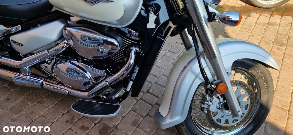 Suzuki VL 800 Volusia - Boulevard C50 - 15