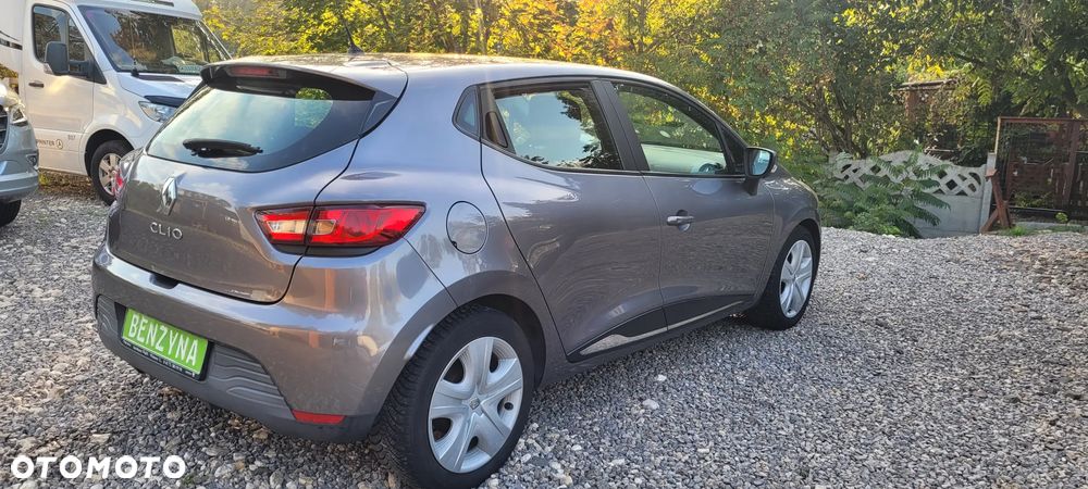 Renault Clio - 37
