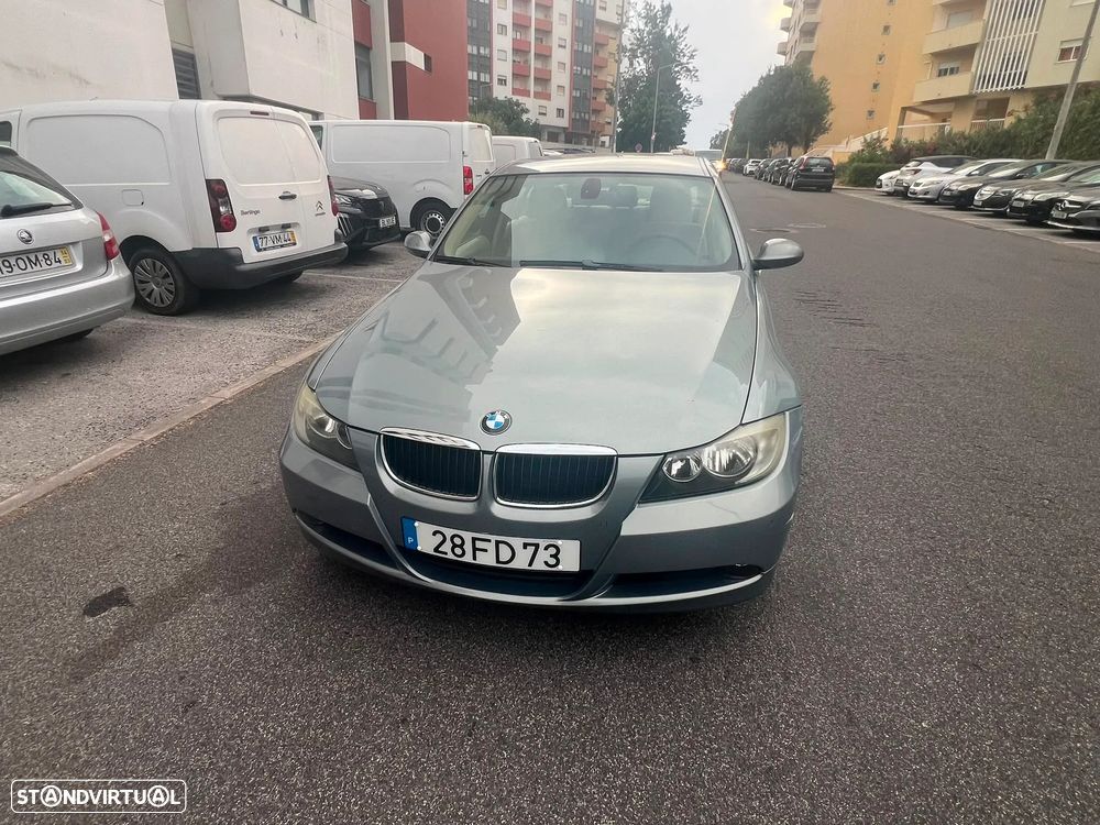 BMW 320 d Auto - 1