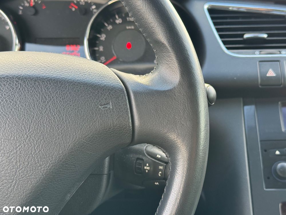 Peugeot 3008 1.6 HDi Active - 30