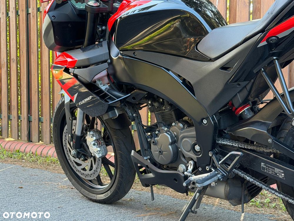 Aprilia Tuono - 10