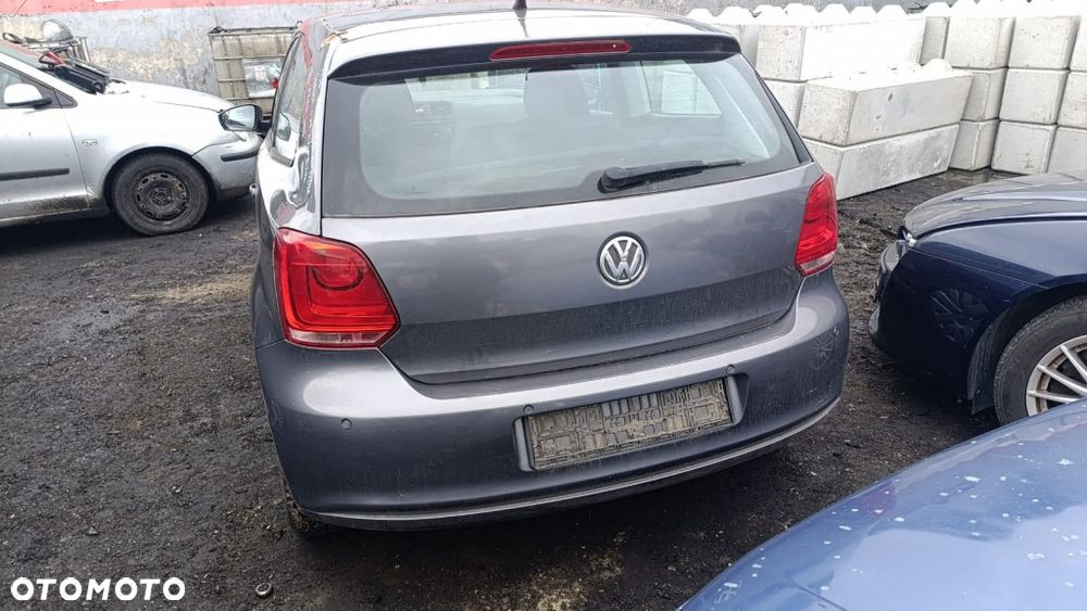 36554 VW polo V model od 09-14 silnik 1.2 12V skrzynia LNR lakier LD7R - 7