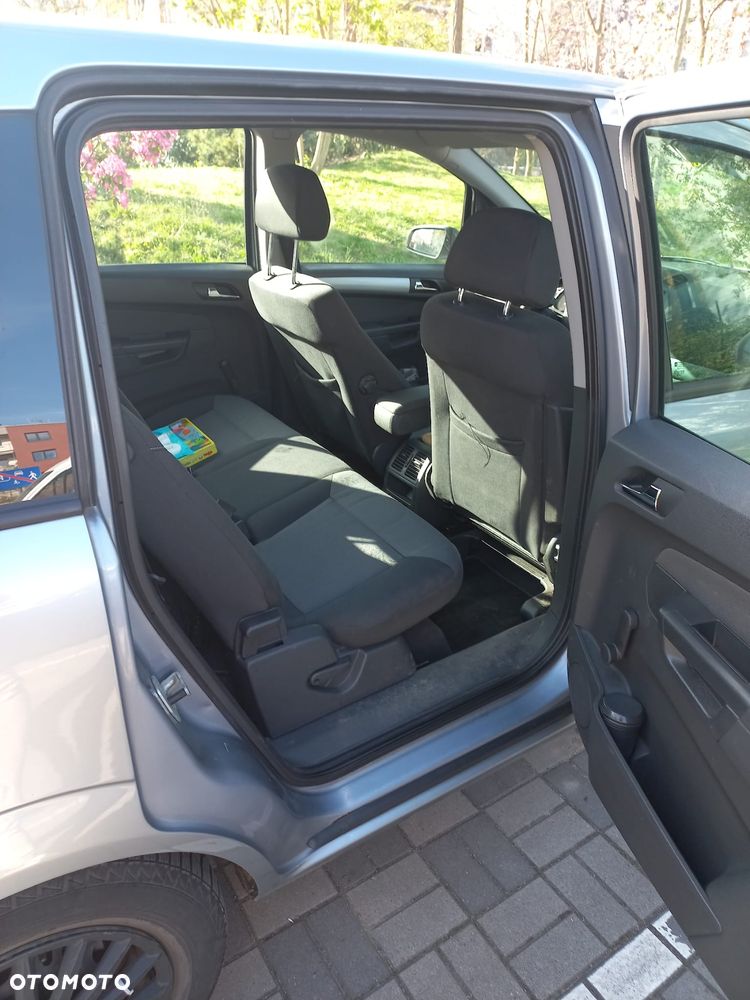 Opel Zafira 1.8 Essentia - 6