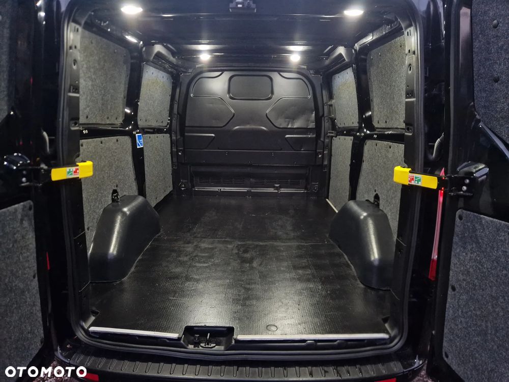Ford TRANSIT CUSTOM - 17
