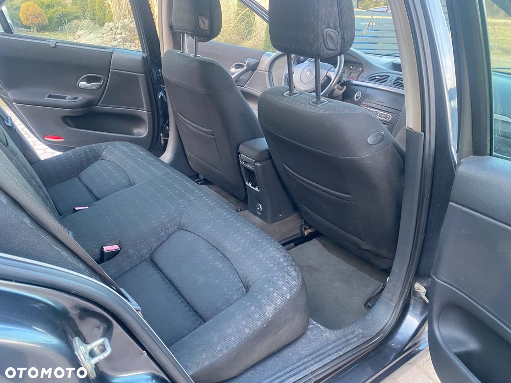 Renault Laguna 1.9 dCi Initiale - 17