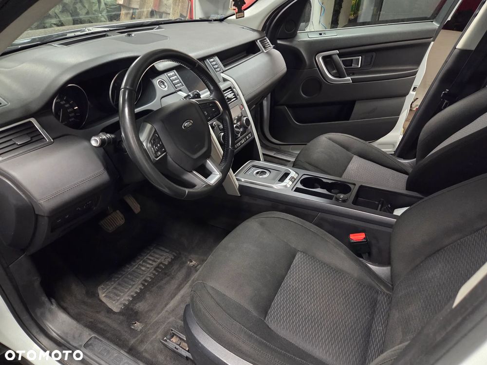 Land Rover Discovery Sport TD4 Dynamic - 8