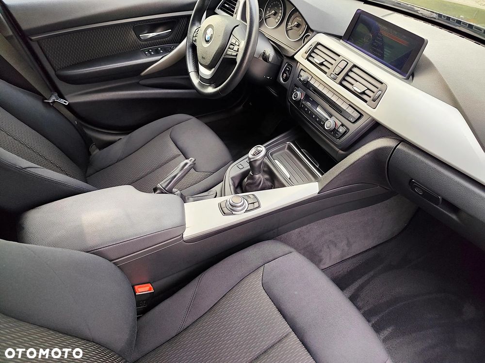 BMW Seria 3 - 27