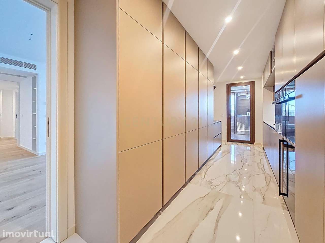 Apartamento T3 Duplex Piscina Privativa em Empreendimento Douro Nobili - Grande imagem: 3/31