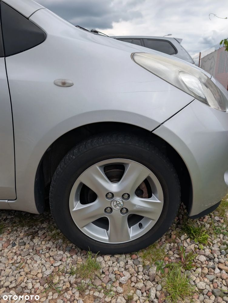 Toyota Yaris 1.3 Sol - 18
