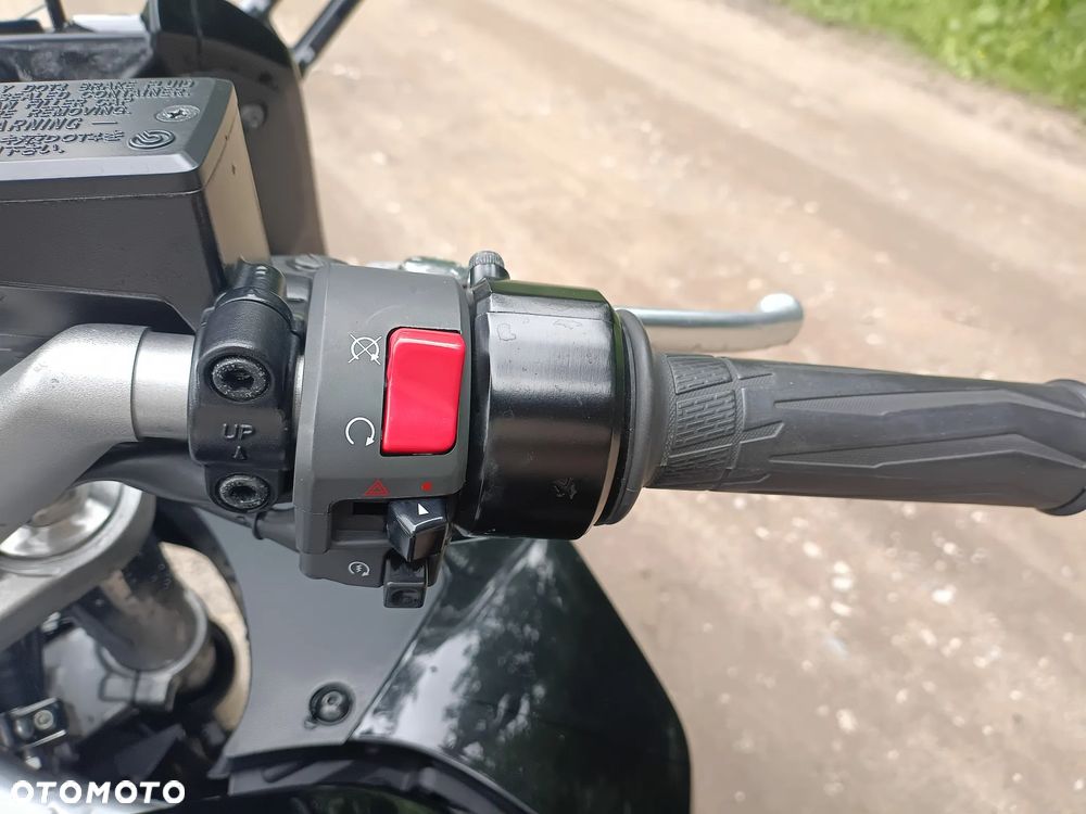 Yamaha FJR - 13
