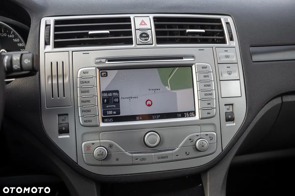 Ford Kuga 2.0 TDCi 4x4 Titanium - 29