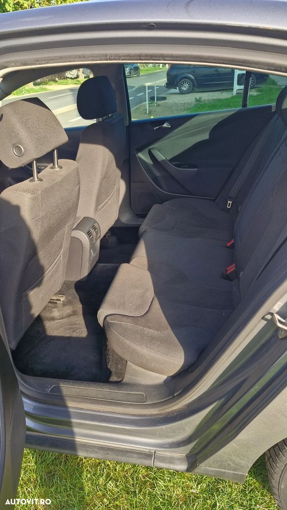 Volkswagen Passat 2.0 TDI Comfortline - 10