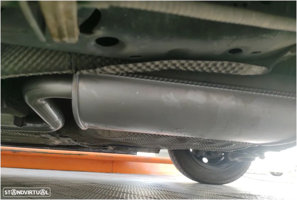 Ford Focus 1.6 Futura - 10