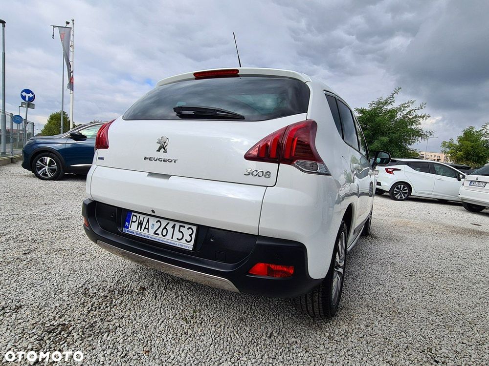 Peugeot 3008 1.6 BlueHDi Allure S&S - 10