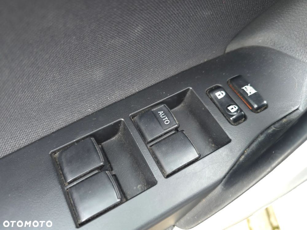Toyota Auris 1.8 HSD Luna - 17