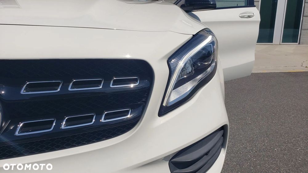 Mercedes-Benz GLA 250 7G-DCT Peak Edition - 19