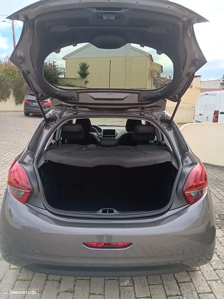 Peugeot 208 1.6 BlueHDi Style - 3