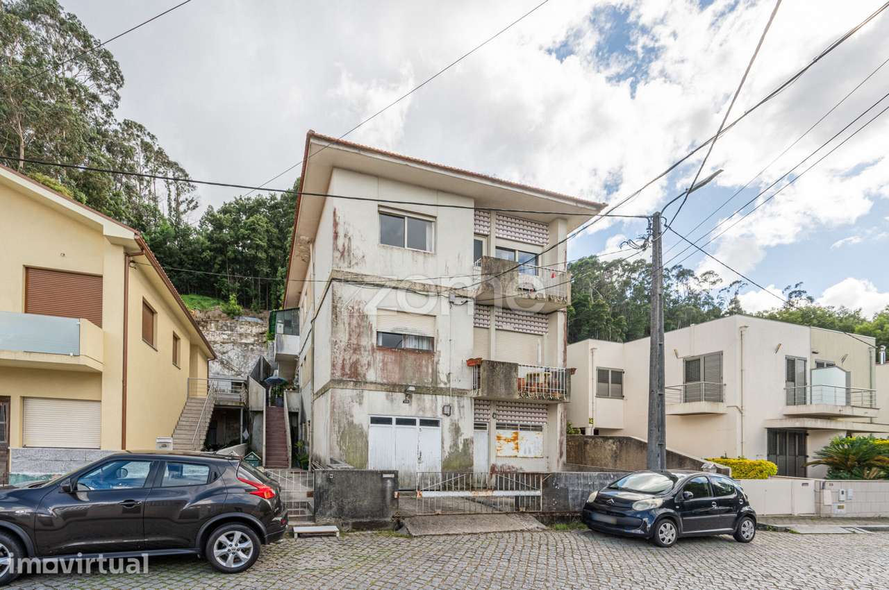 Prédio para Investimento com 4 Habitações e Armazém em Gaia - Grande imagem: 5/27
