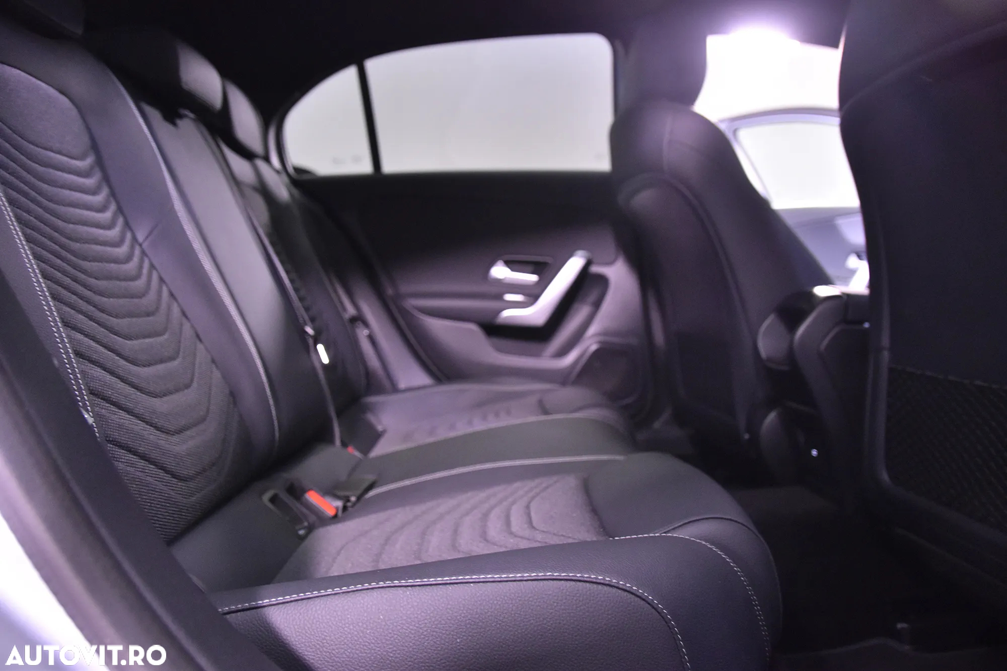 Mercedes-Benz A 180 MHEV 7G-DCT - 12