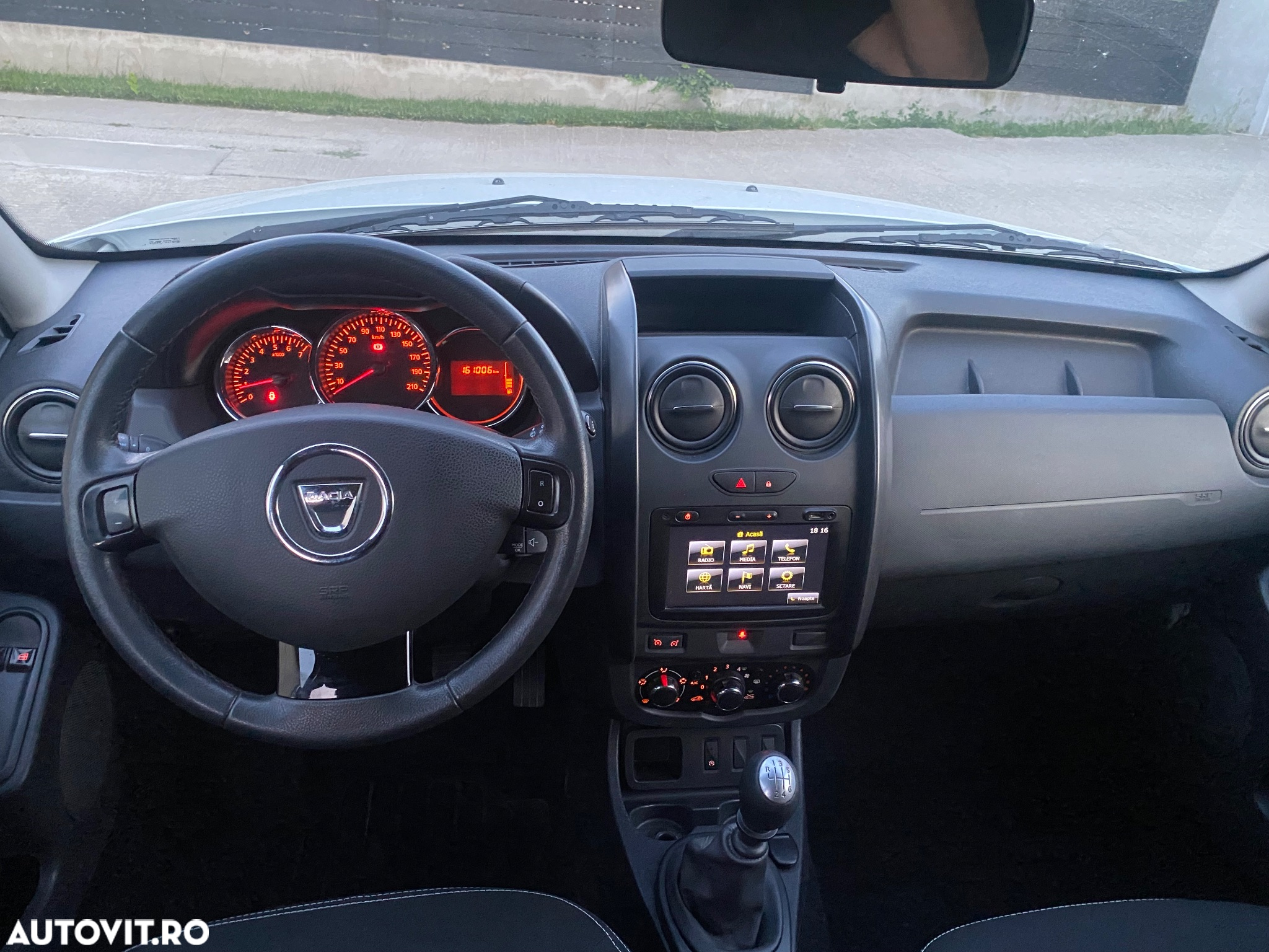 Dacia Duster 1.5 dCi 4x2 Laureate - 6