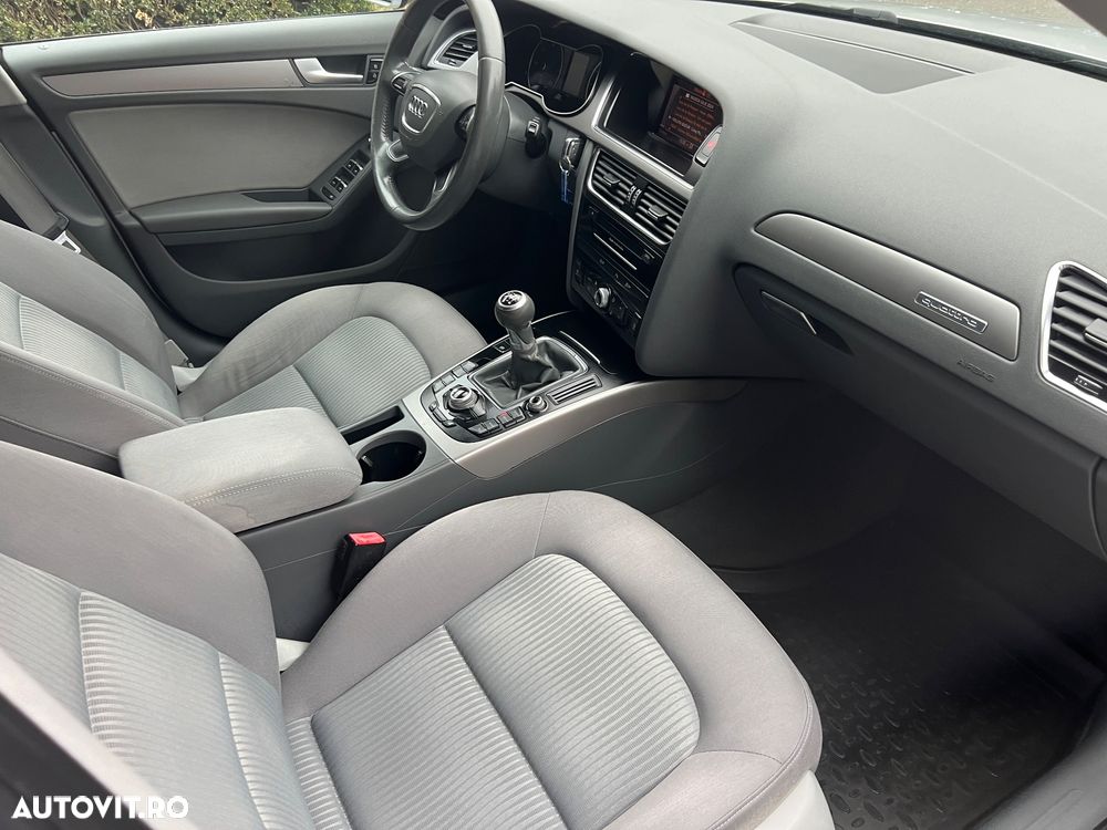 Audi A4 2.0 TDI DPF quattro Ambiente - 11