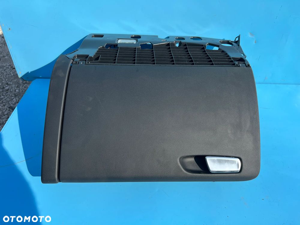 SCHOWEK PASAŻERA AUDI A4 B8 8K1857035 - 1