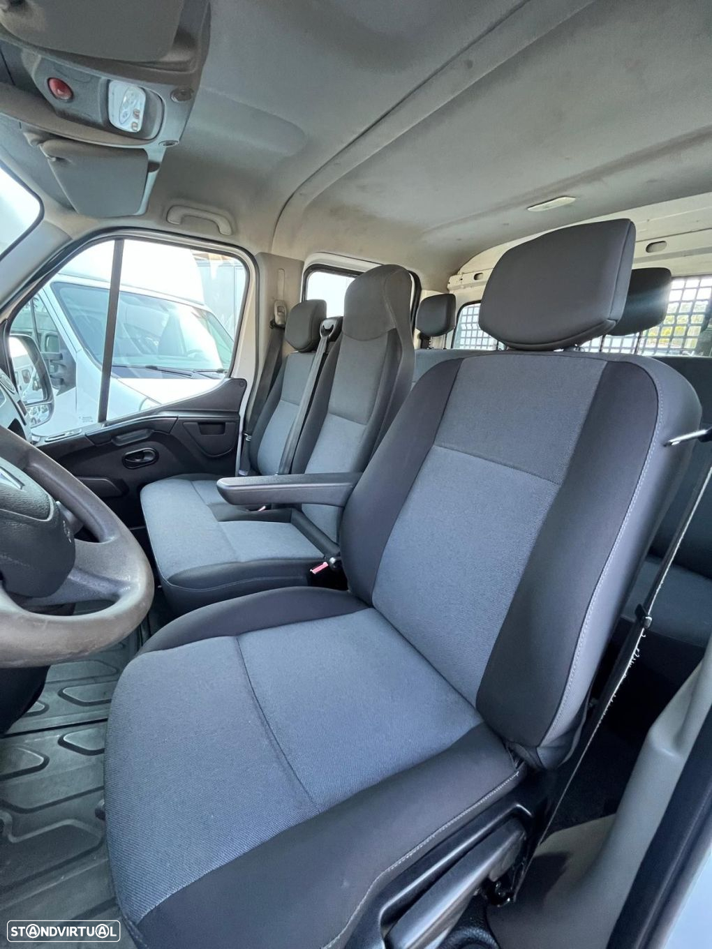 Renault Master 7 Lugares + Basculante - 16