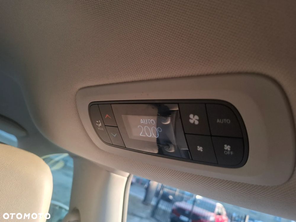 Chrysler Pacifica - 26