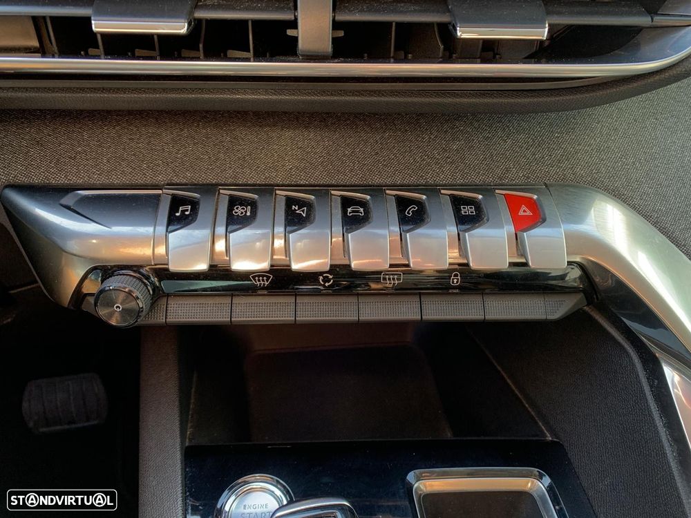 Peugeot 3008 1.5 BlueHDi Allure EAT8 - 21