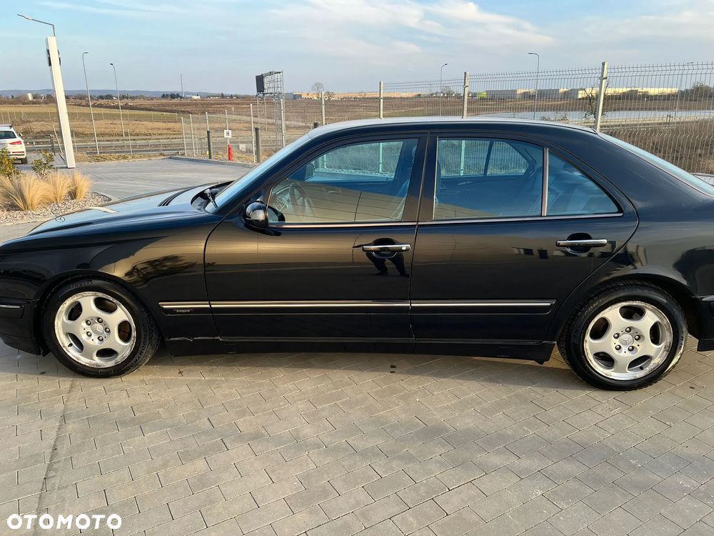 Mercedes-Benz Klasa E - 4