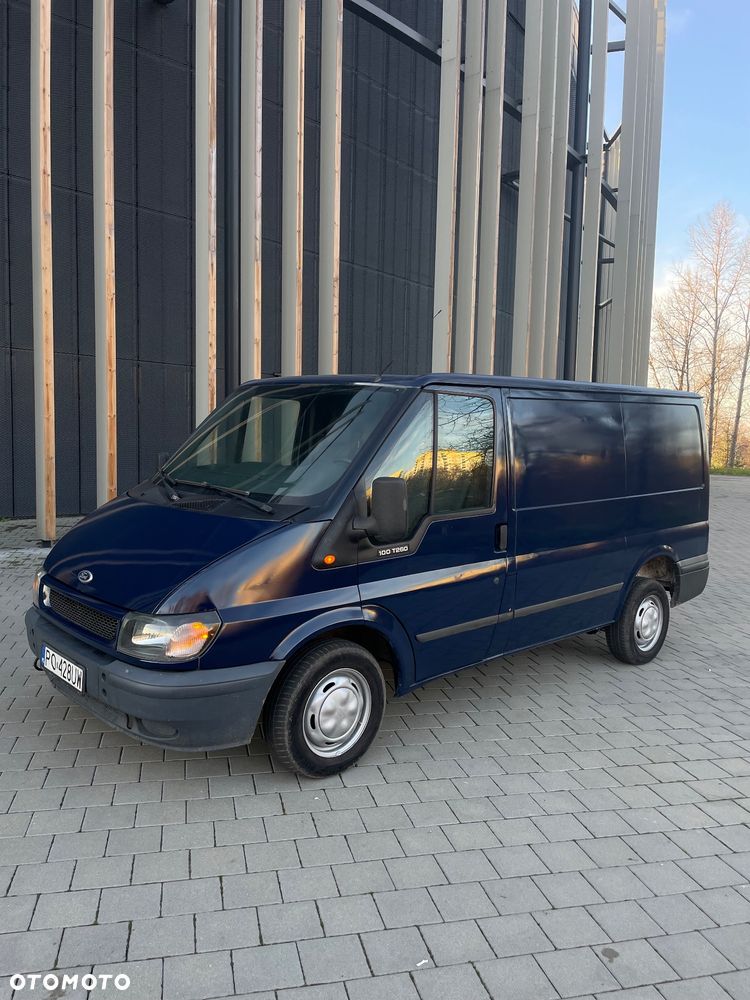 Ford Transit - 1