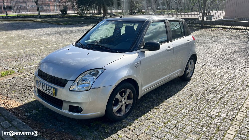 Suzuki Swift 1.3 DDiS GL - 1