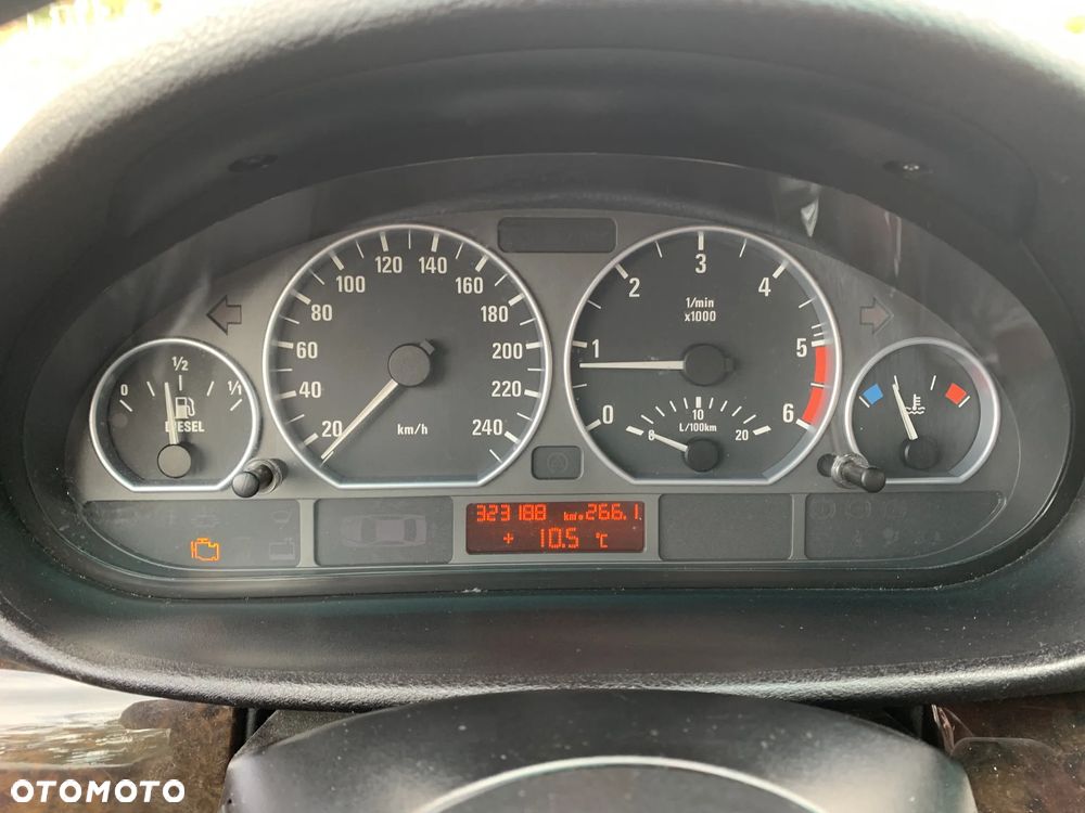 BMW Seria 3 2003 photo 4