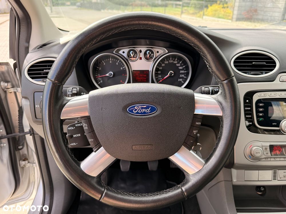Ford Focus 1.6 Ambiente - 29