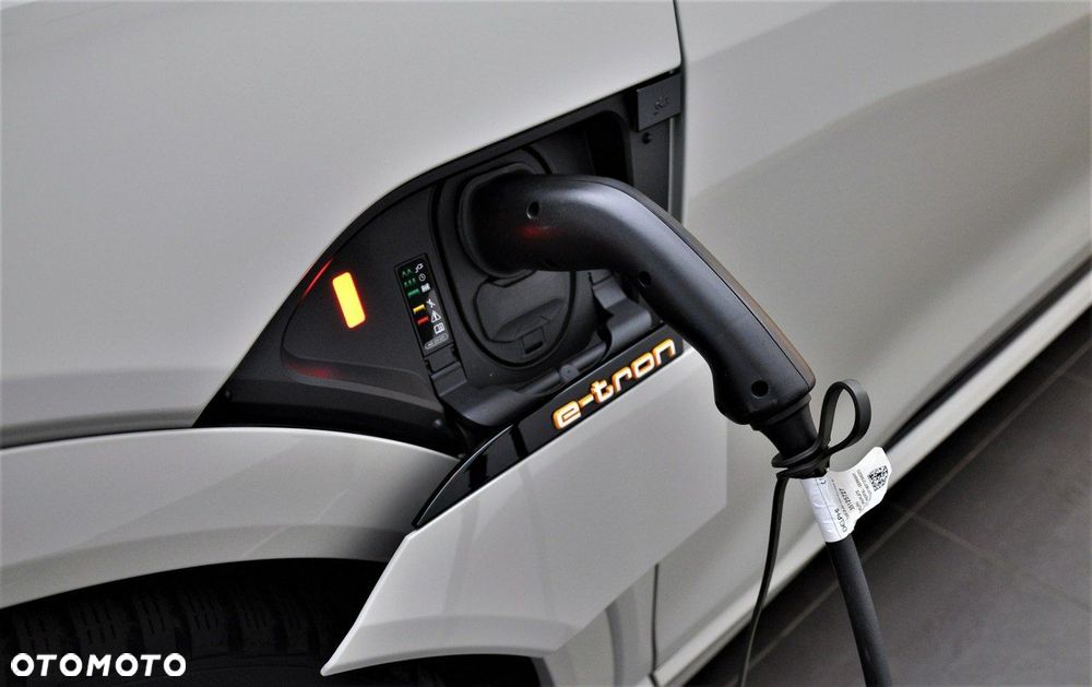 Audi e-tron Sportback - 13