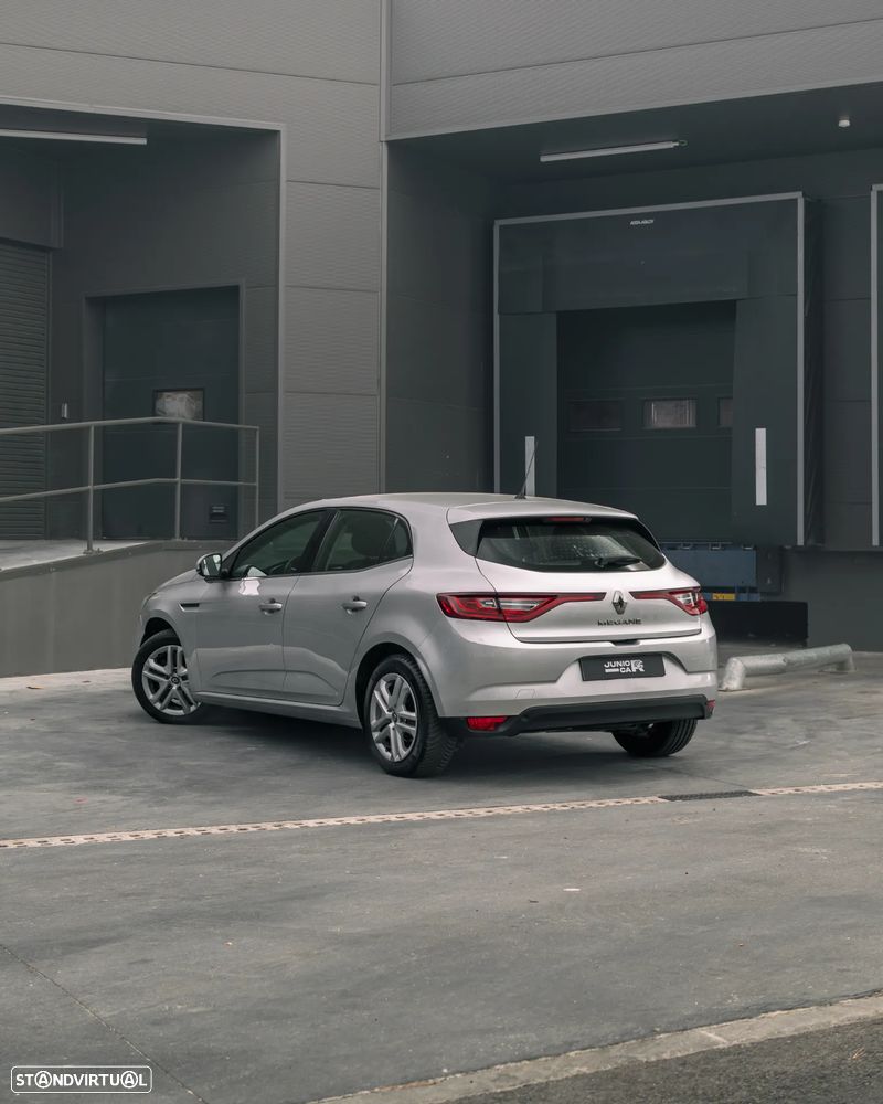 Renault Mégane - 5