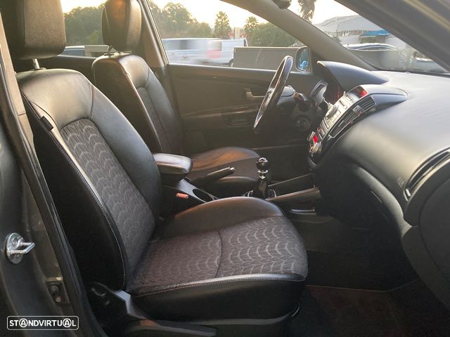 Kia Ceed SW 1.6 CRDi TX Sport - 28