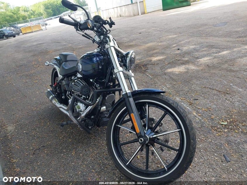 Harley-Davidson Softail Street Bob - 3
