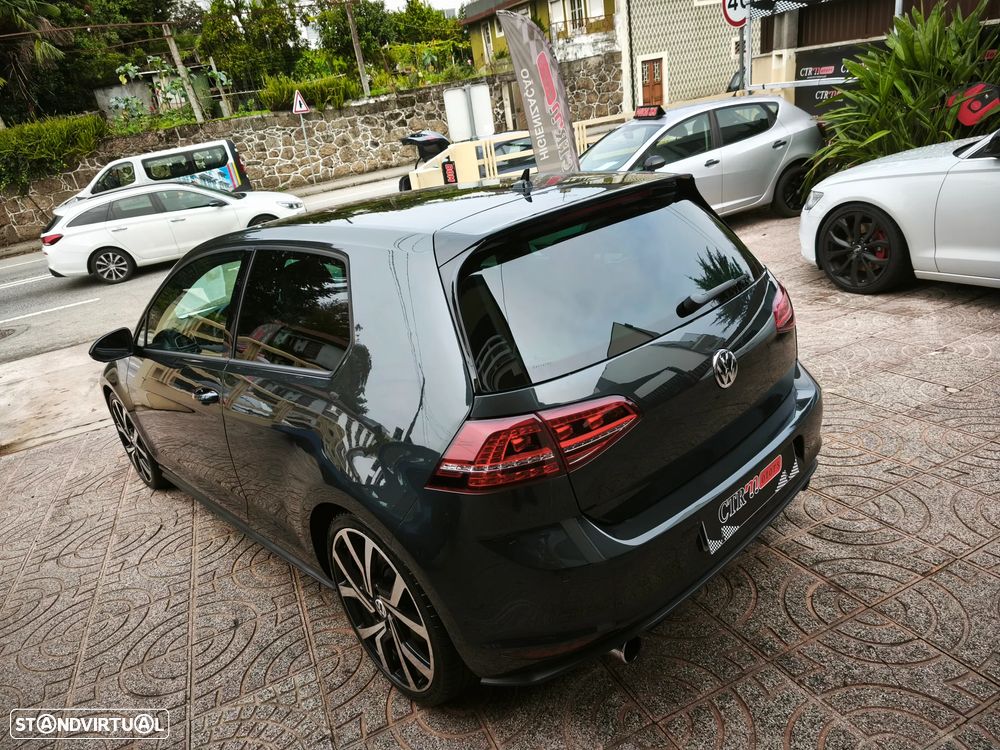 VW Golf GTI Performance BlueMotion - 11