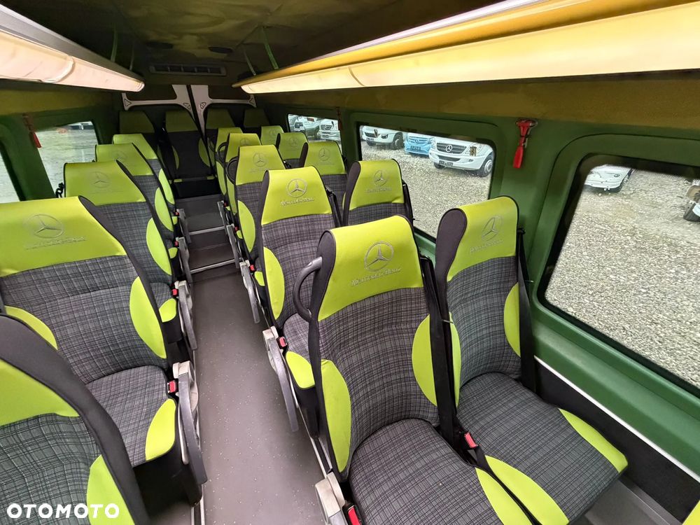 Mercedes-Benz Sprinter 519 - 25