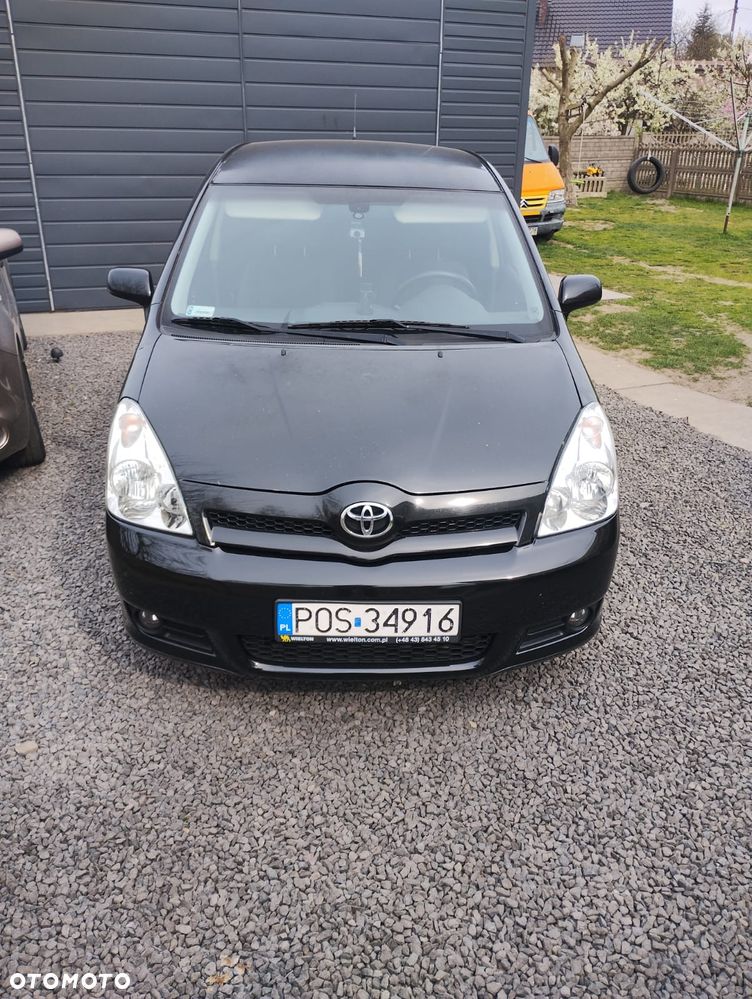 Toyota Corolla Verso 2.2 D-4D Sol - 4