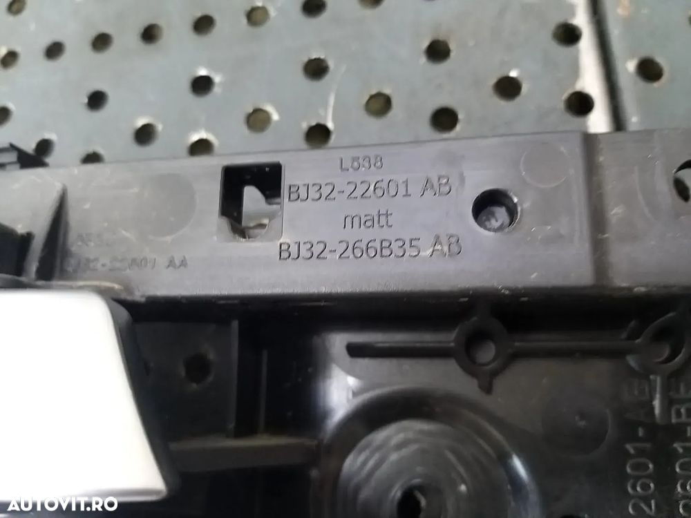 Maner interior usa stanga fata land rover range rover evoque l538 bj3222601ab bj32266b35ab - 2