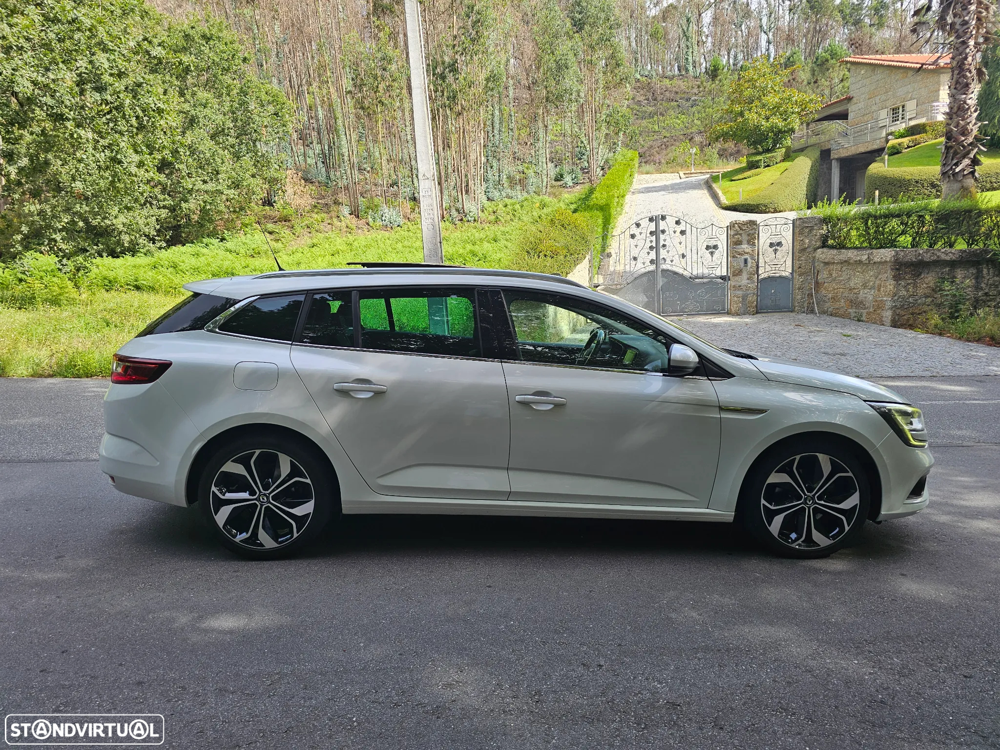 Renault Mégane Sport Tourer 1.6 dCi GT Line J18 - 10