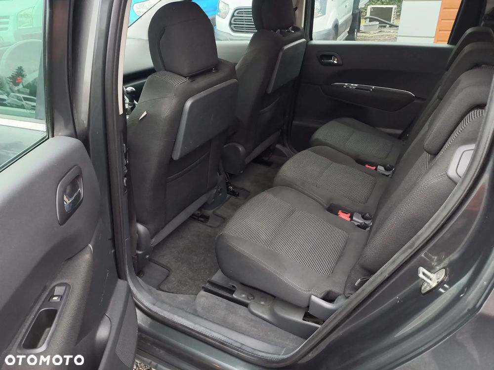 Peugeot 5008 - 14