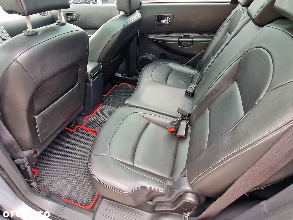 Nissan Qashqai+2 - 10